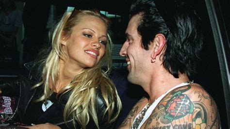 pamela anderson e tomy lee|Pamela Anderson and Tommy Lee Sex Tape Scandal Timeline